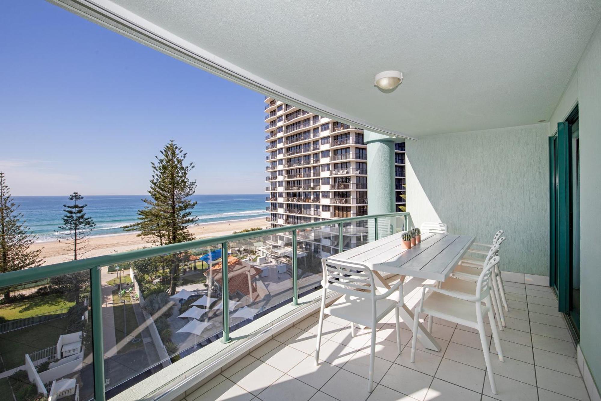 Emerald Sands Holiday Apartments Surfers Paradise Habitación foto